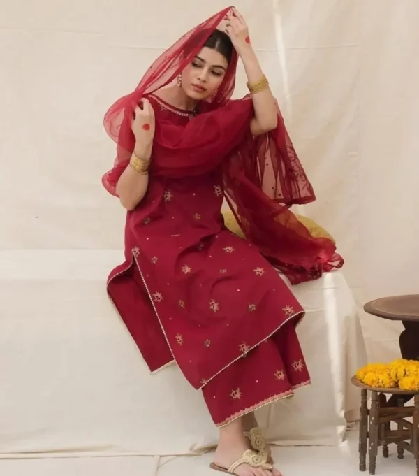 Dilara 4 dilara-3-piece-embroidered-suit