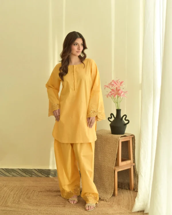 Honey Aura Dhanak Embroidered Dress | Stitched & Unstitched