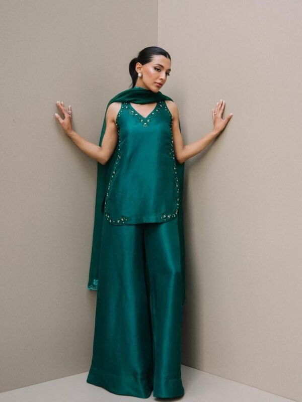 Zarheen SILK 3-Piece Handwork Embroidered Dress | Stitched & Unstitched